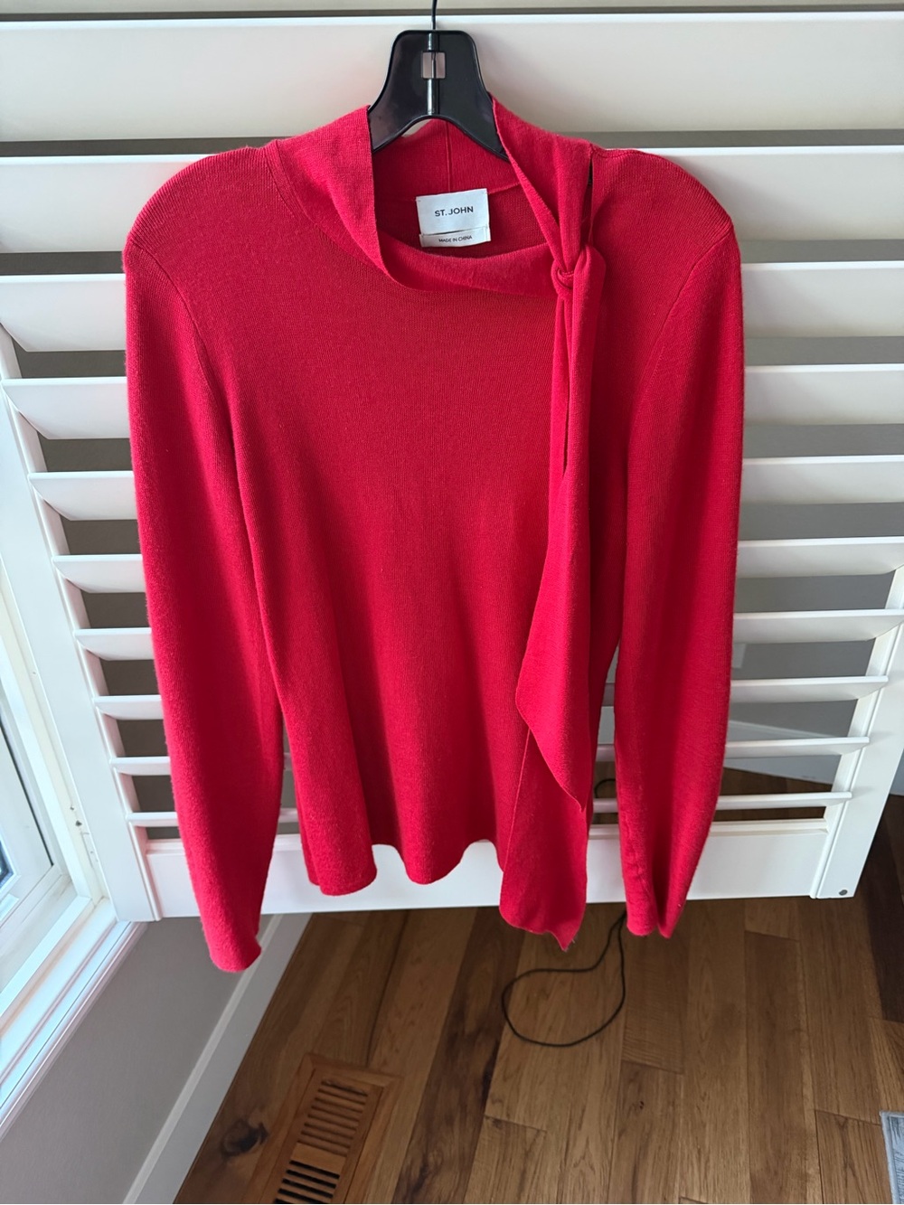 St. John Bright Red Knit Tie-Neck Turtleneck Sweater cashmere